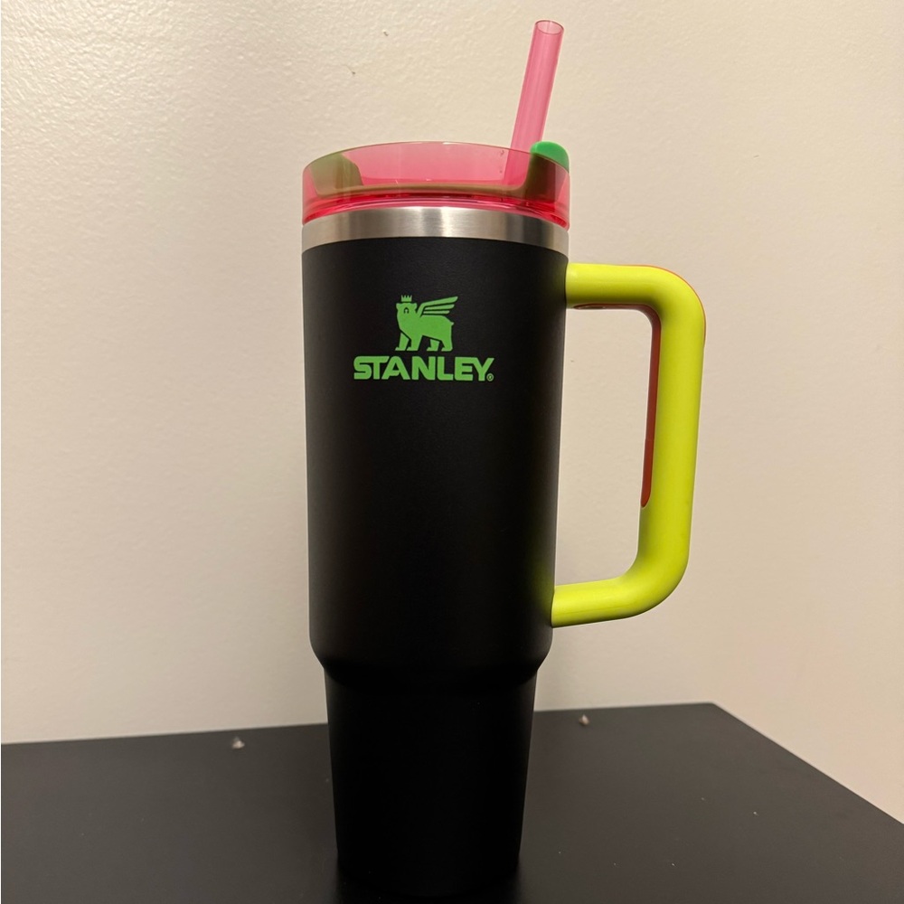 Stanley 30oz H2.0 Quencher Tumbler
